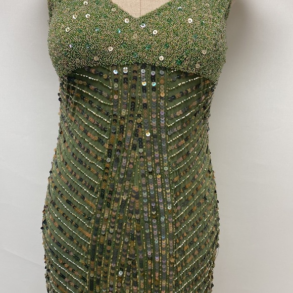 Adrianna Papell beaded sleeveless long gown - Picture 4 of 10